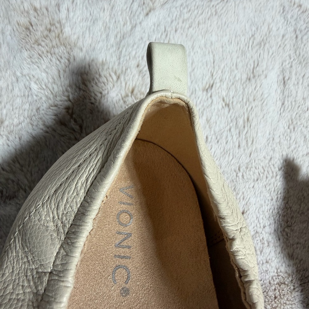 Vionic Women’s Cynthia Loafer - Cream Leather 11W - Picture 11 of 15